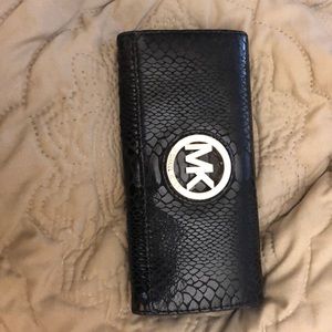 Snake skin black MK wallet